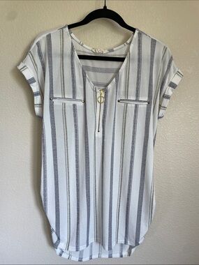 Sweet Wanderer Maternity Top White Blue Green Striped Relaxed Beachy Casual
